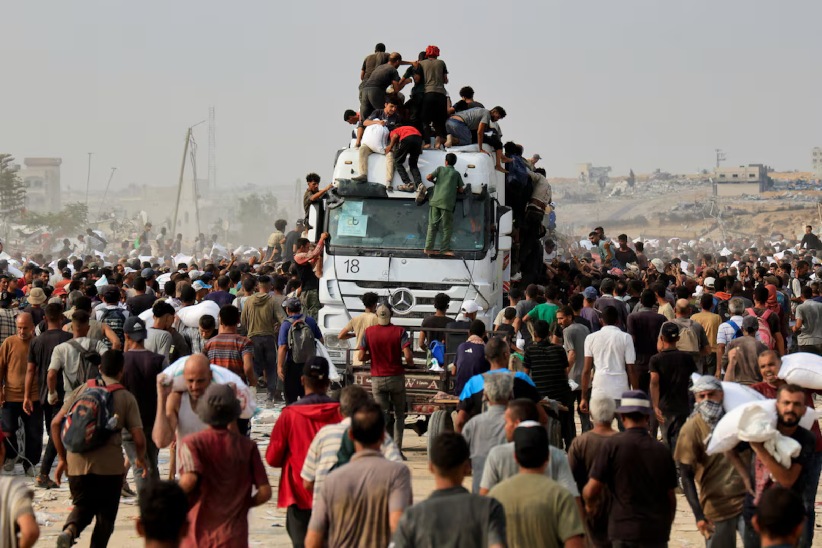 Jangan Lupakan Palestina Saudara Kita