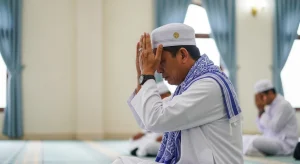 Merawat Iman Agar Tetap Istiqomah dengan selalu beribadah